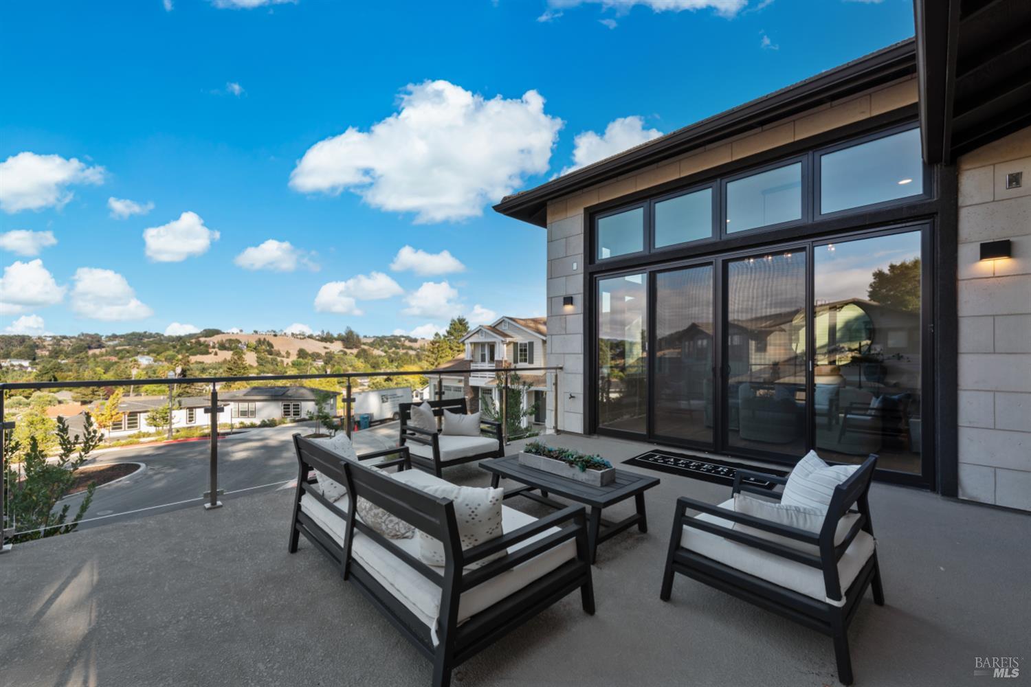 22 Oak Knoll Court