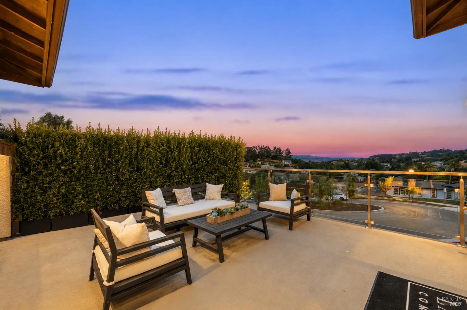 22 Oak Knoll Court