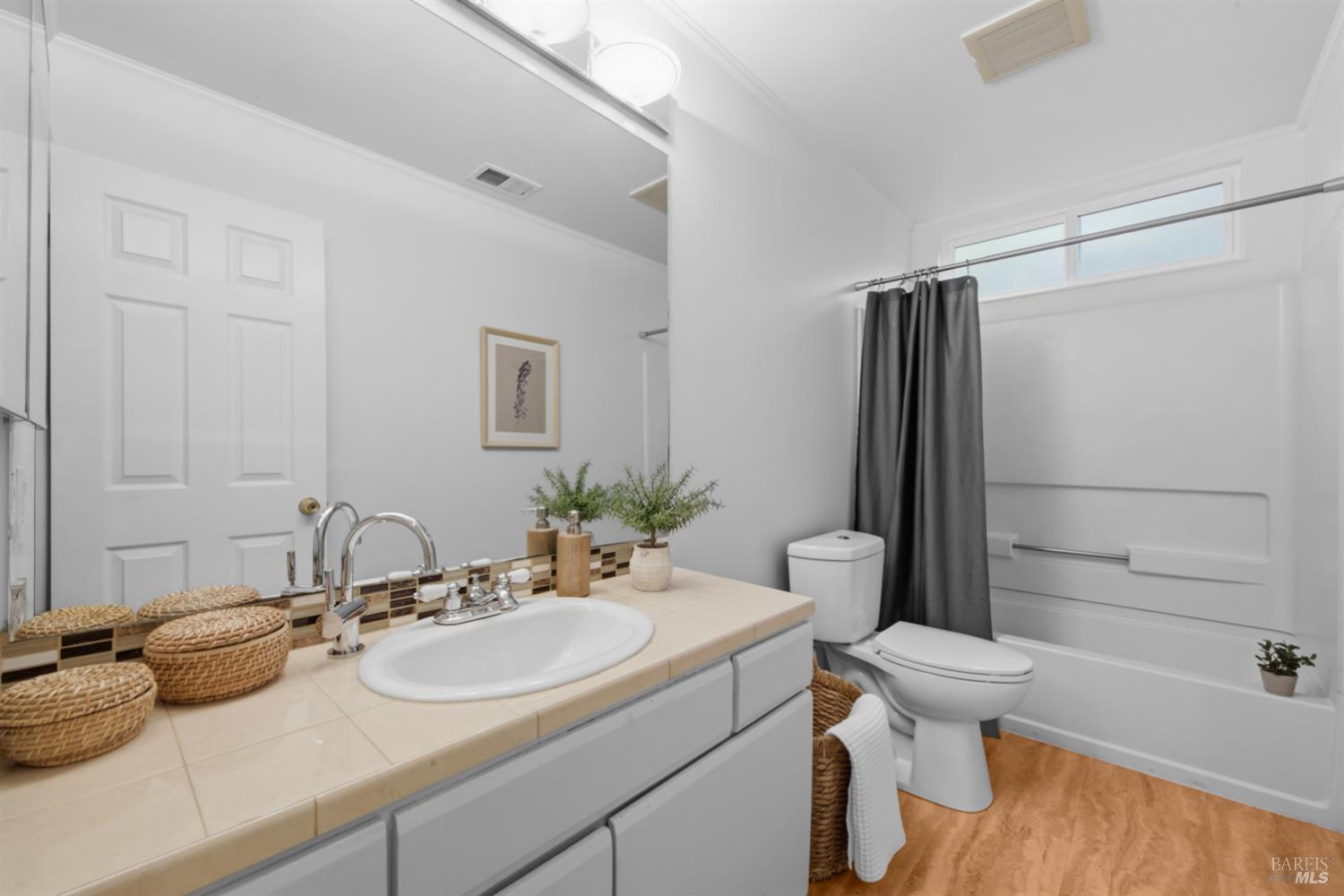 107 Baruna Court