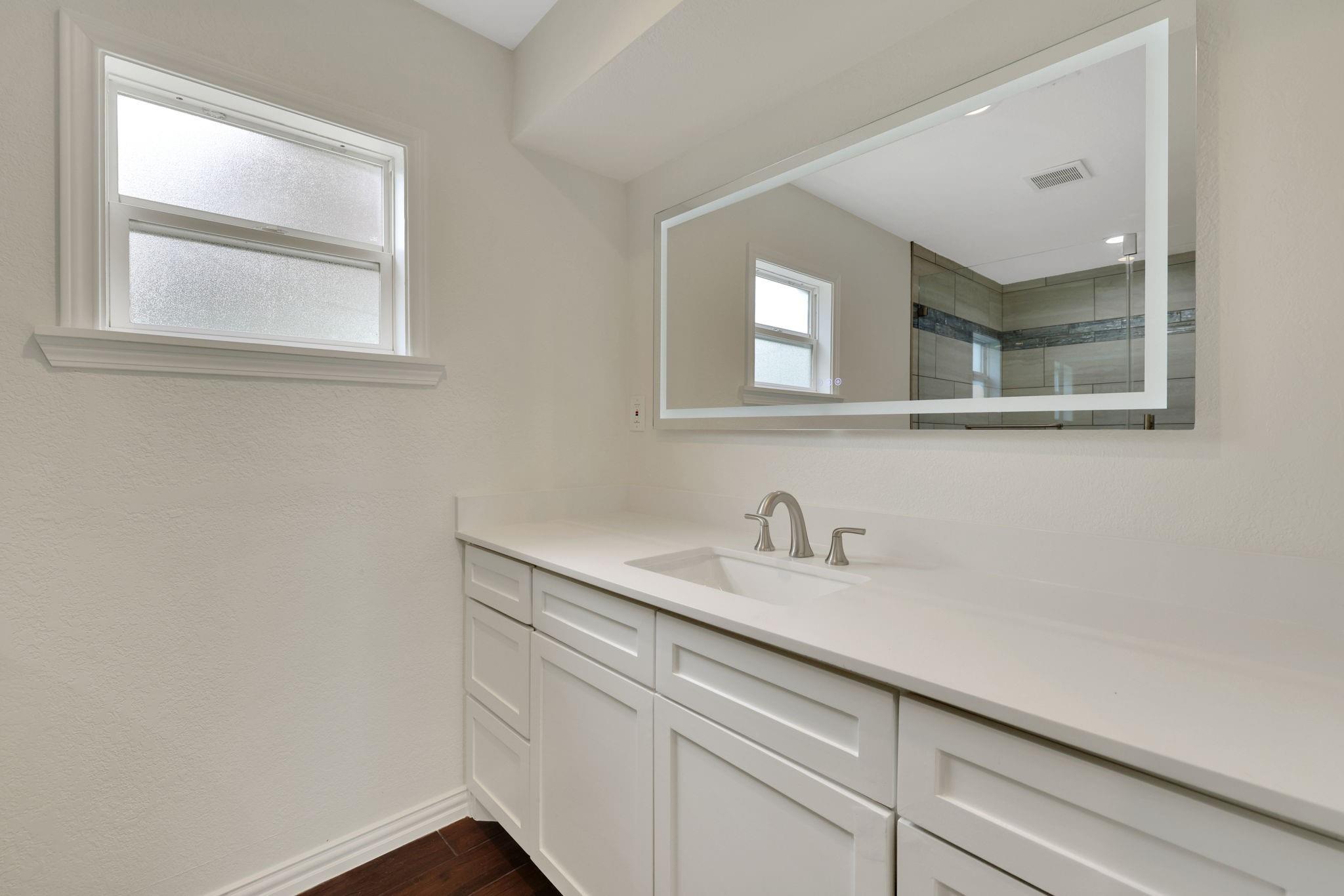 519 N Shady Lane
