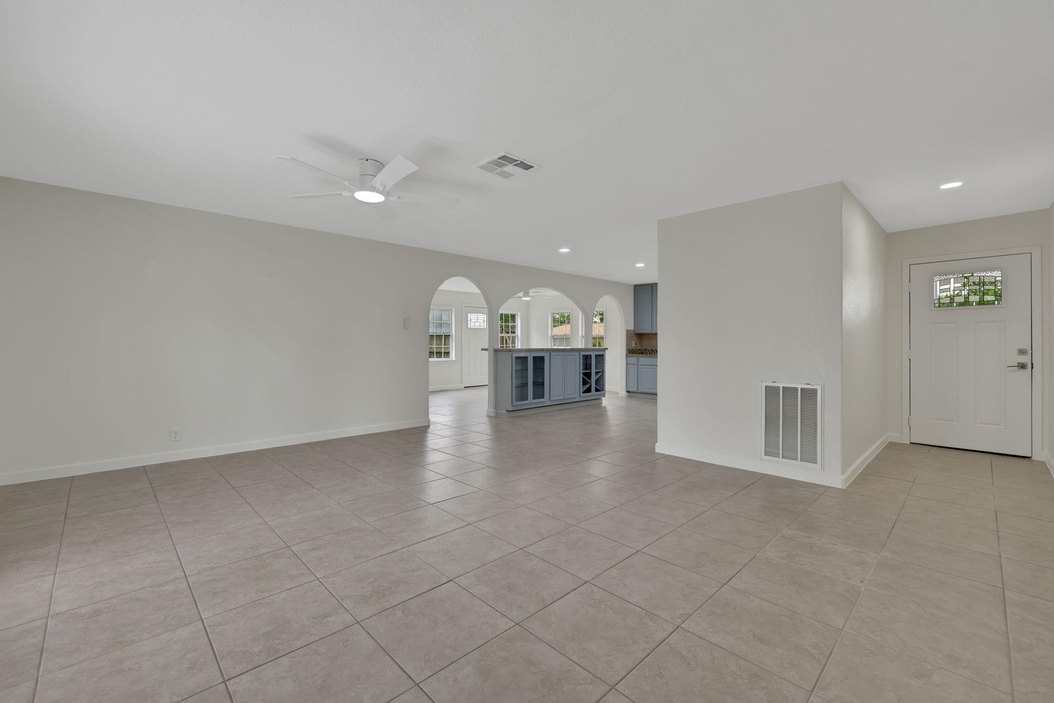 519 N Shady Lane