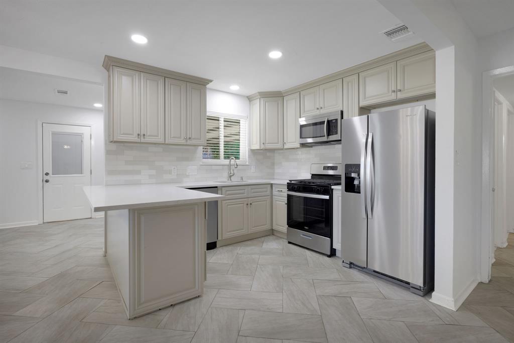 8638 Cottage Gate Lane