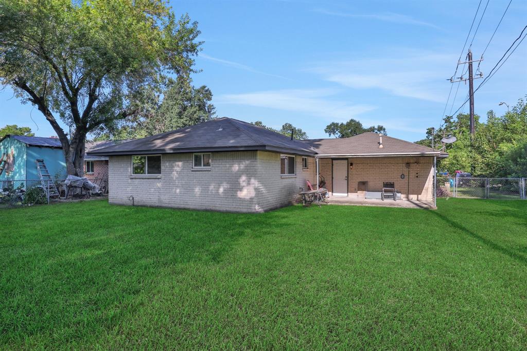 8638 Cottage Gate Lane
