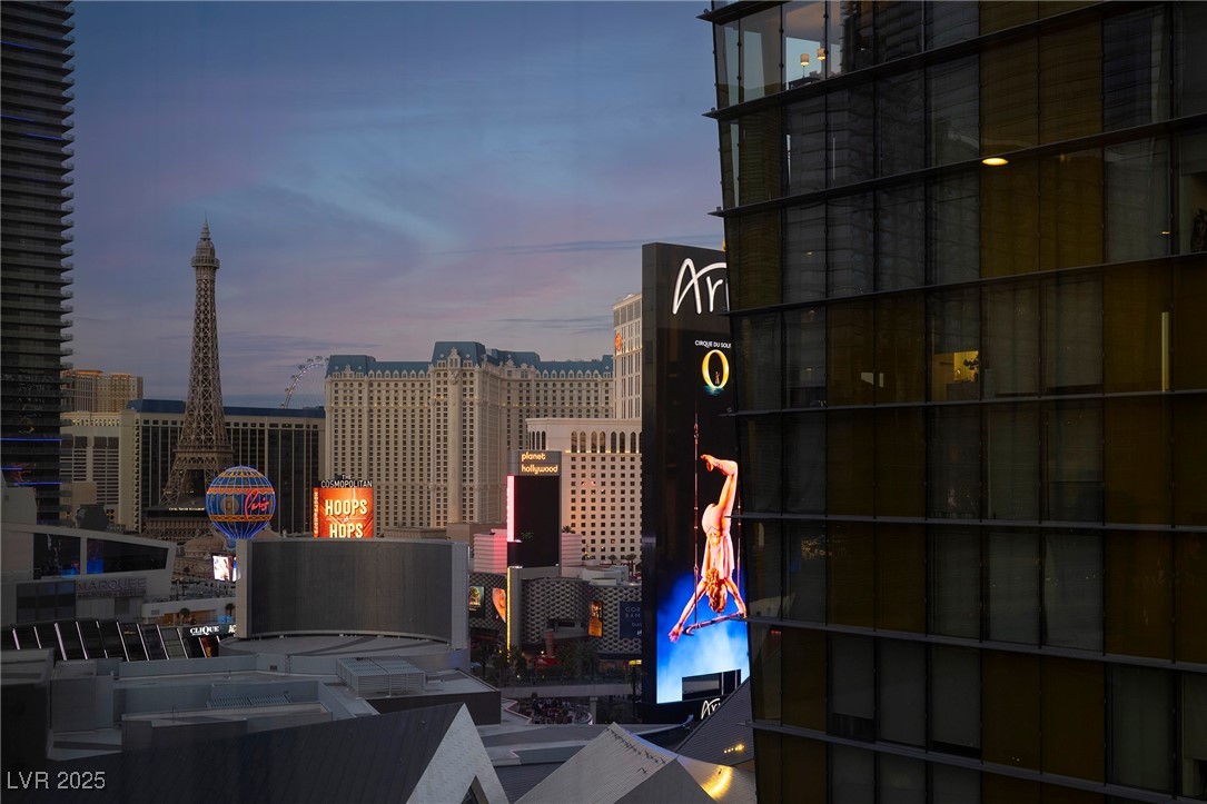 3726 South Las Vegas Boulevard 1107