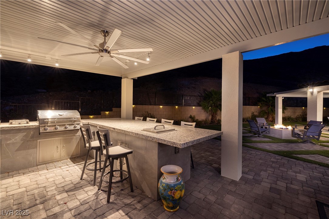 11 Acacia Creek Court