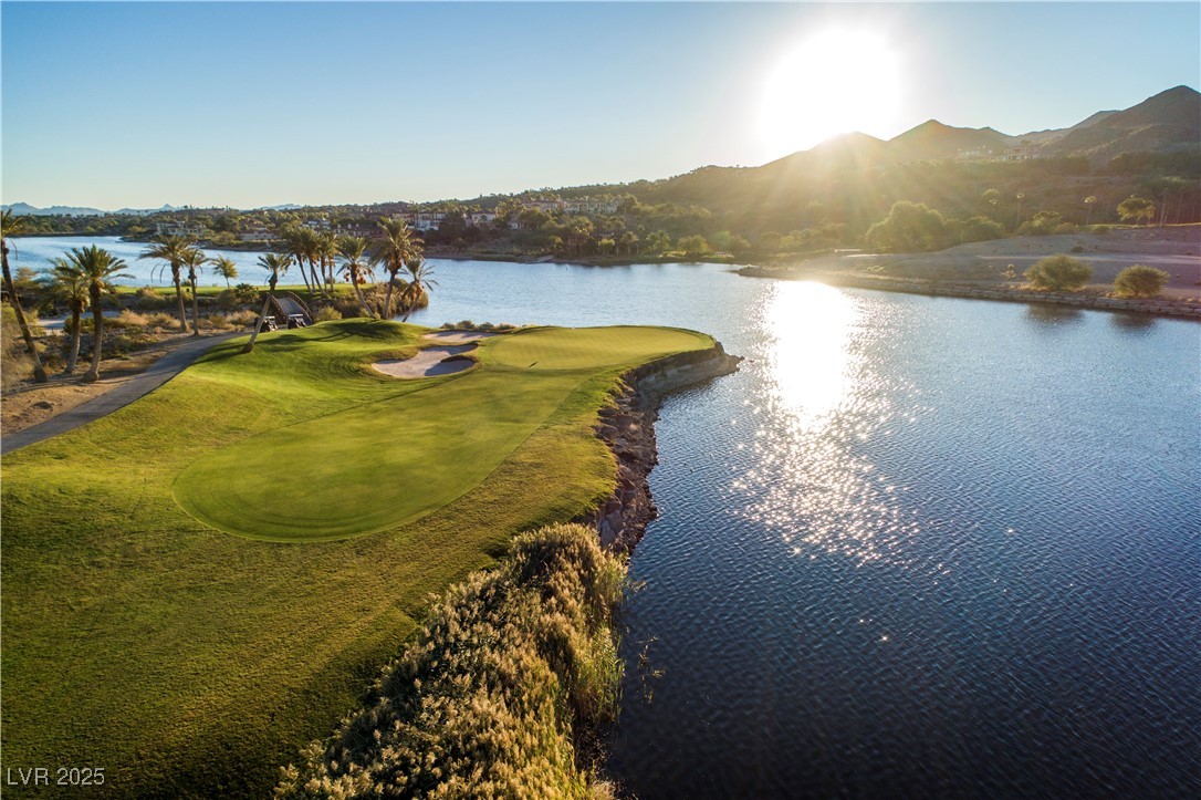 11 Acacia Creek Court