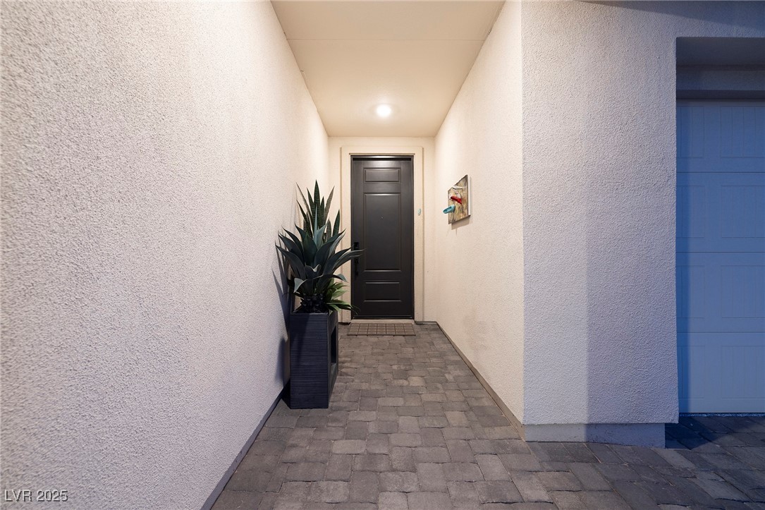 11 Acacia Creek Court