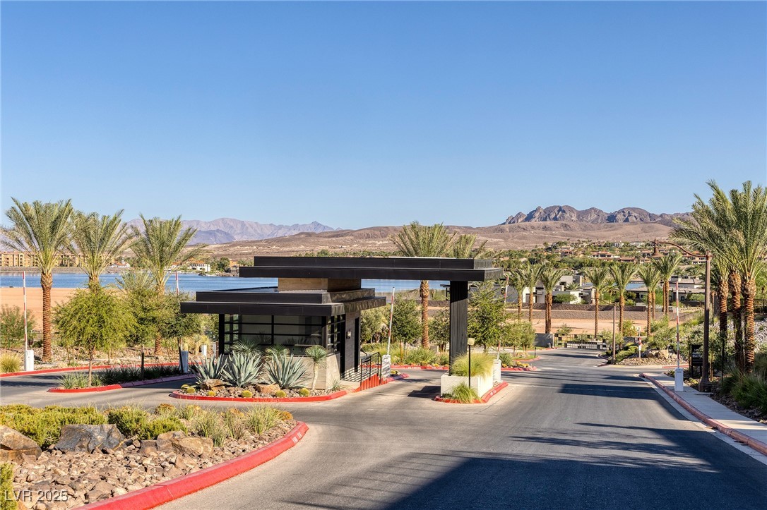 6 Sunrise Beach Circle