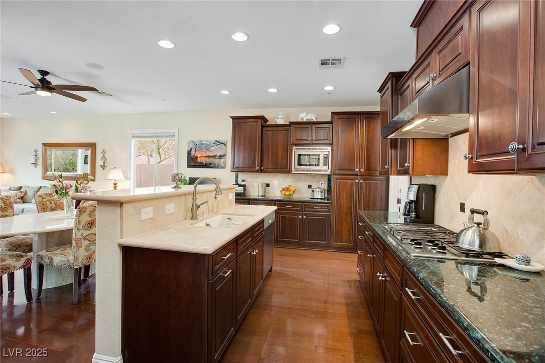 8 VILLA MARSALA Court