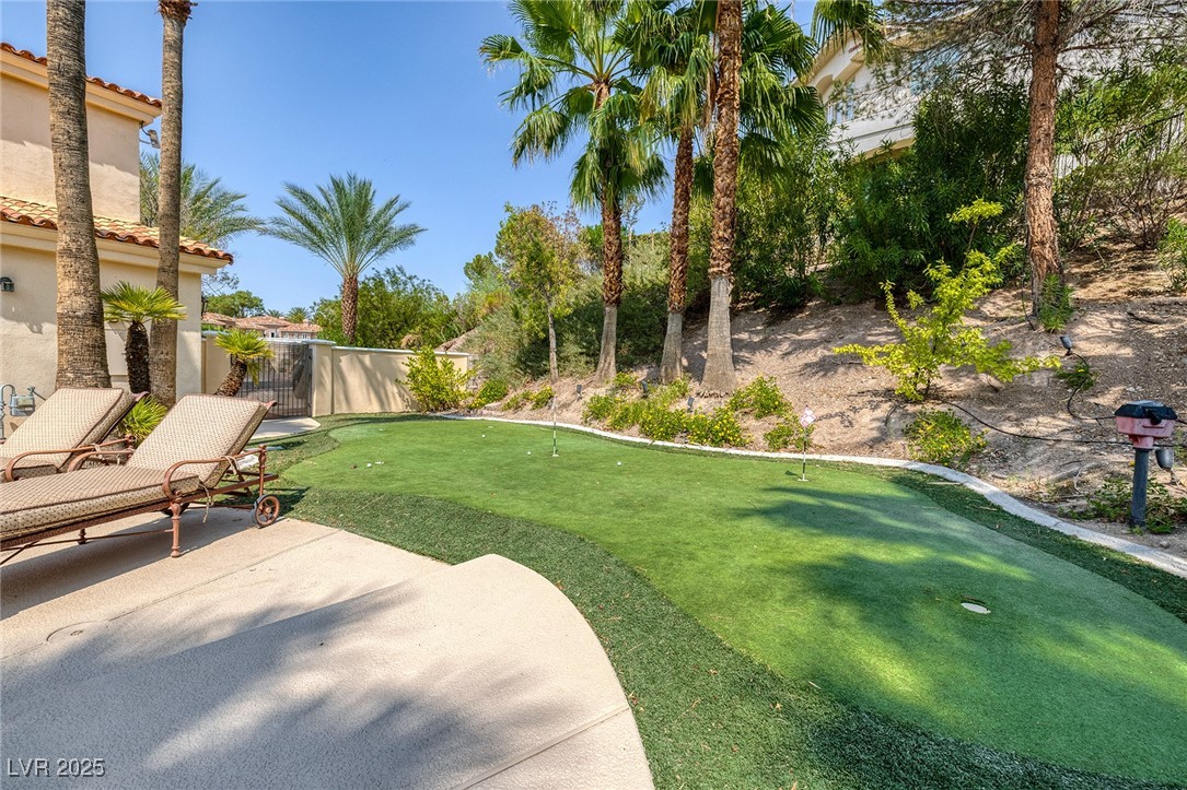 21 Grand Corniche Drive