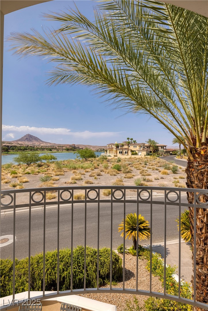 21 Grand Corniche Drive