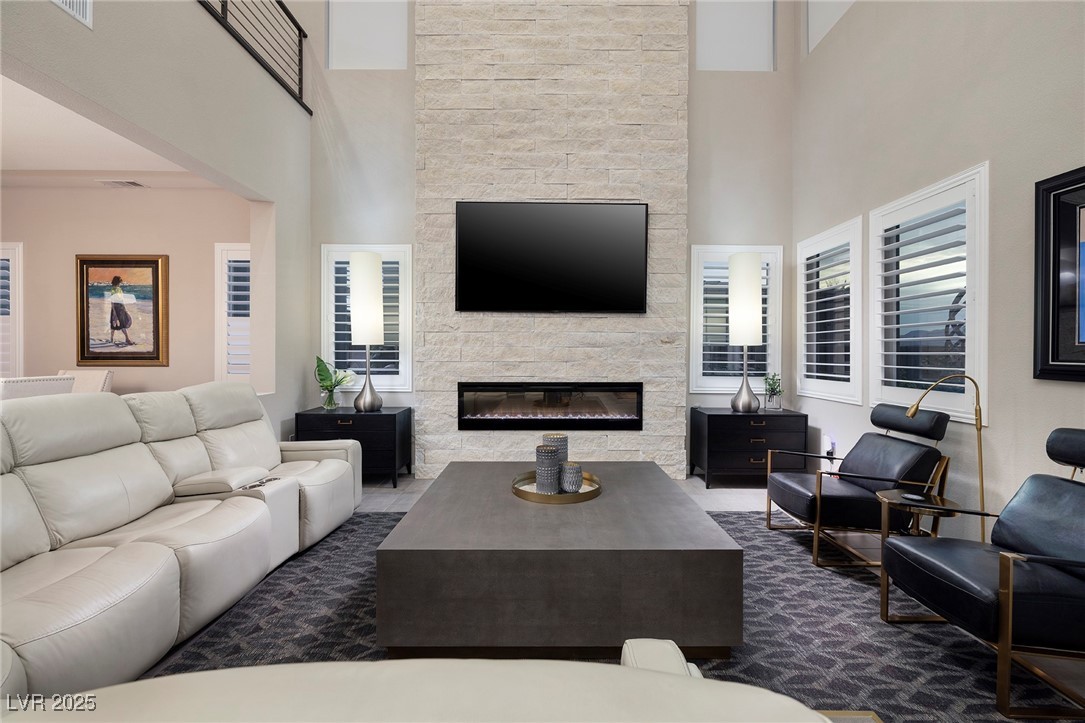 7 Hilltop Crest Street