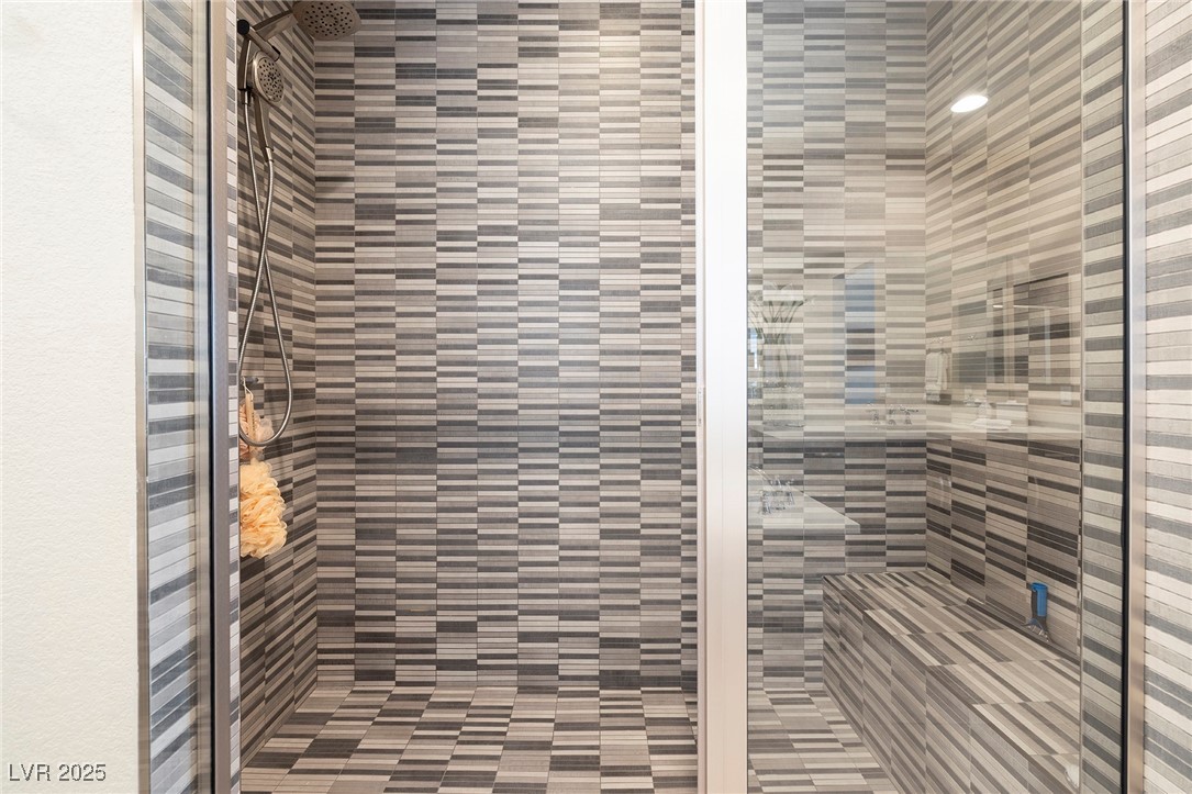 7 Hilltop Crest Street