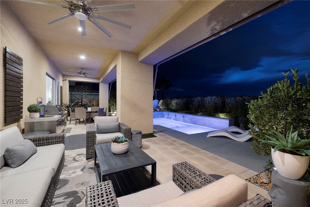 7 Hilltop Crest Street