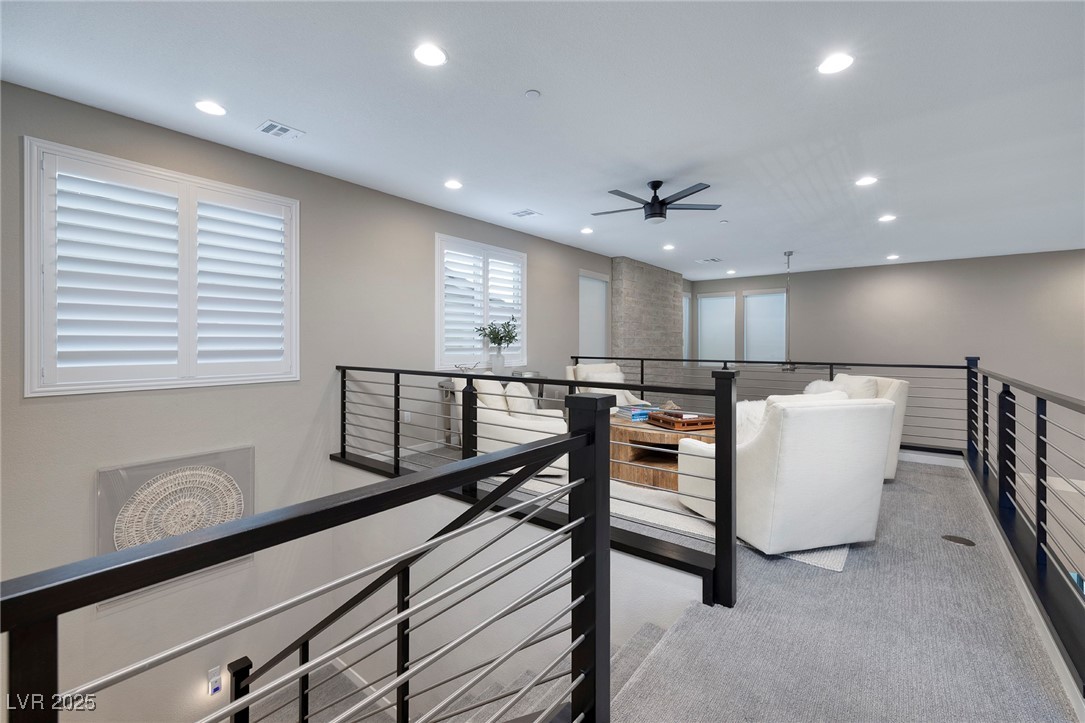 7 Hilltop Crest Street