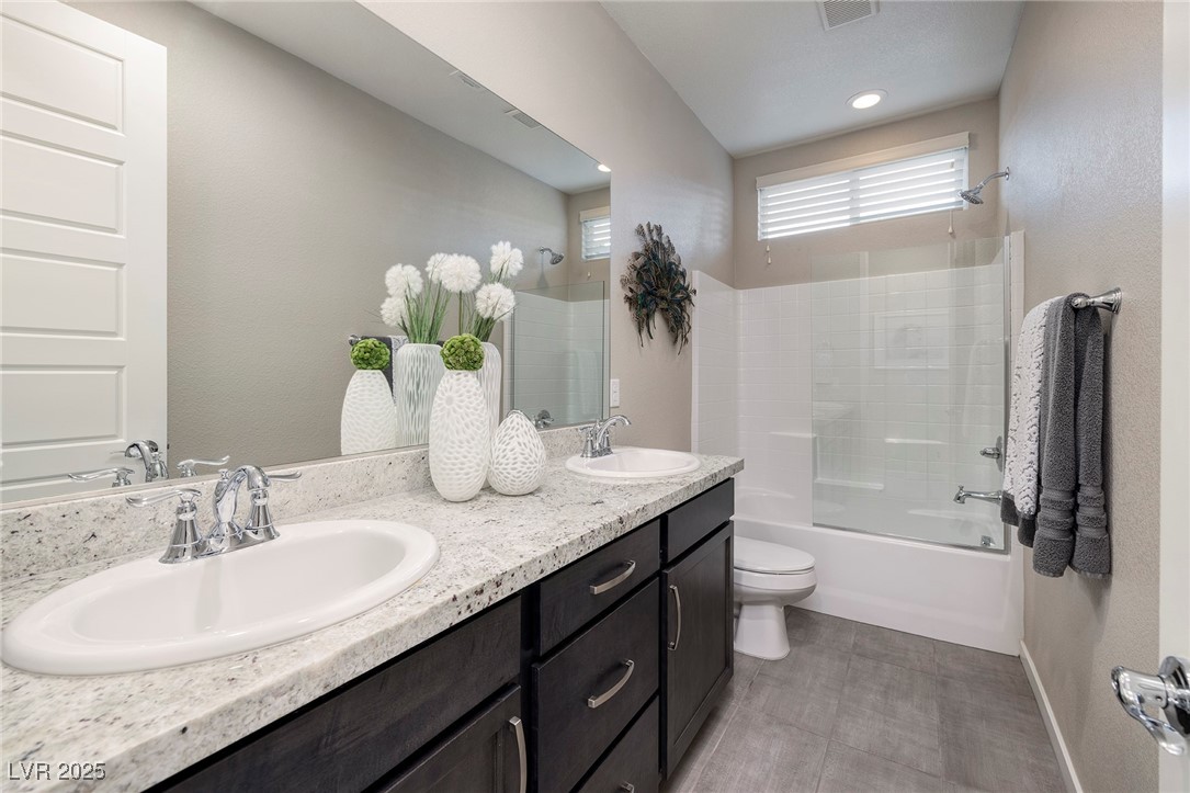 7 Hilltop Crest Street