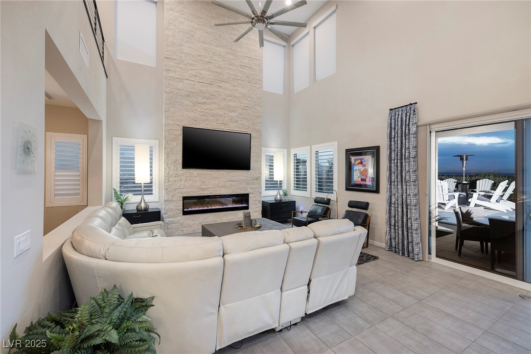 7 Hilltop Crest Street