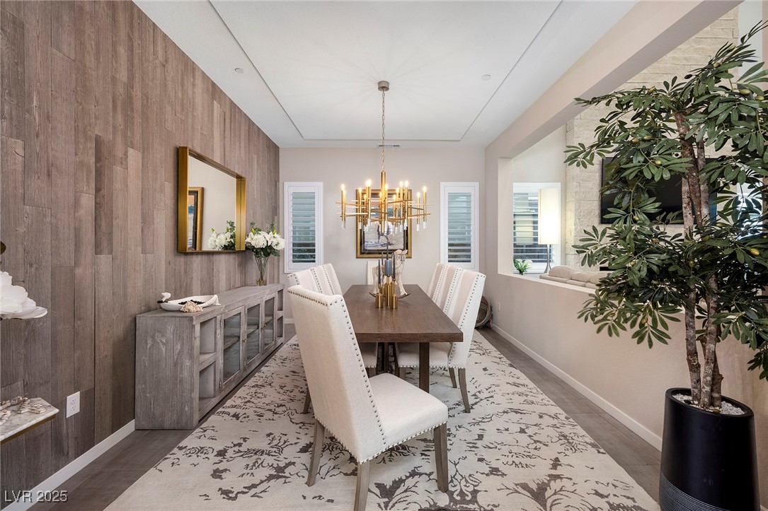 7 Hilltop Crest Street