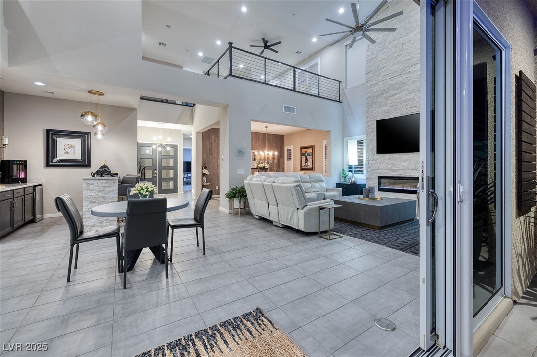 7 Hilltop Crest Street