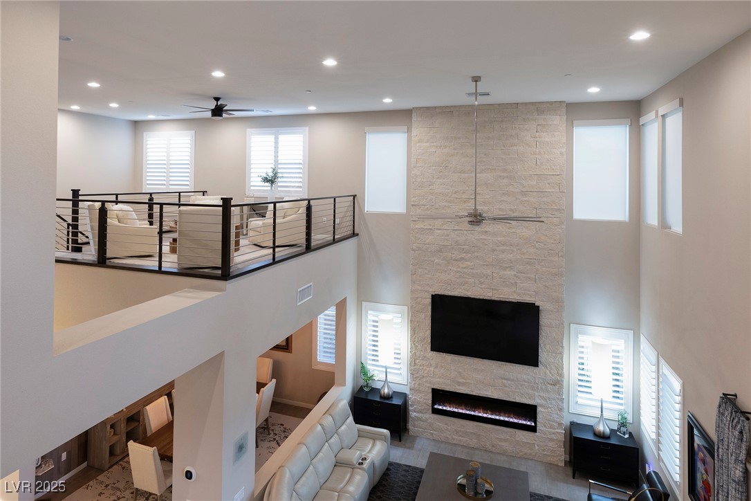 7 Hilltop Crest Street