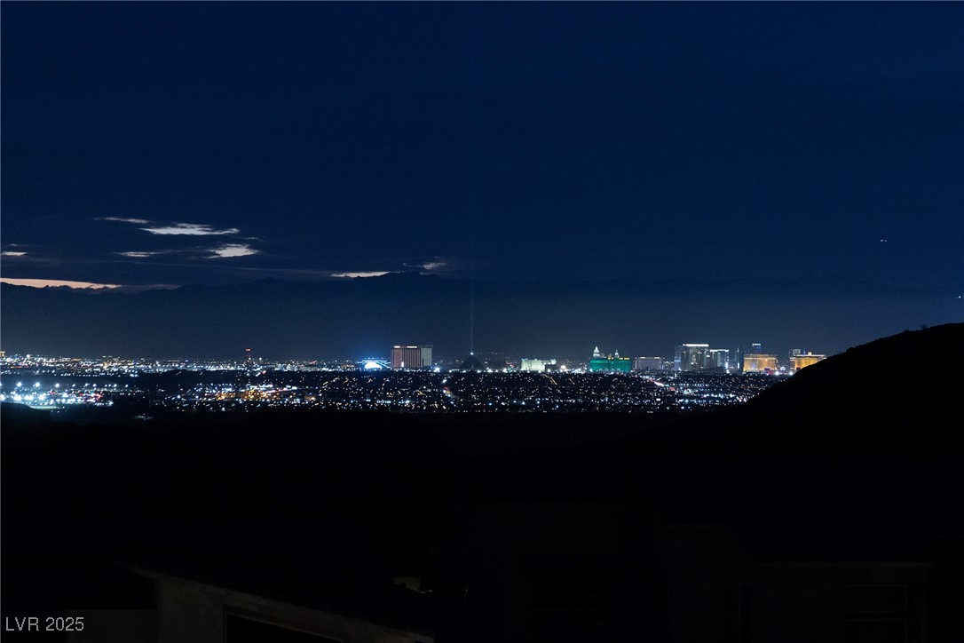 7 Hilltop Crest Street