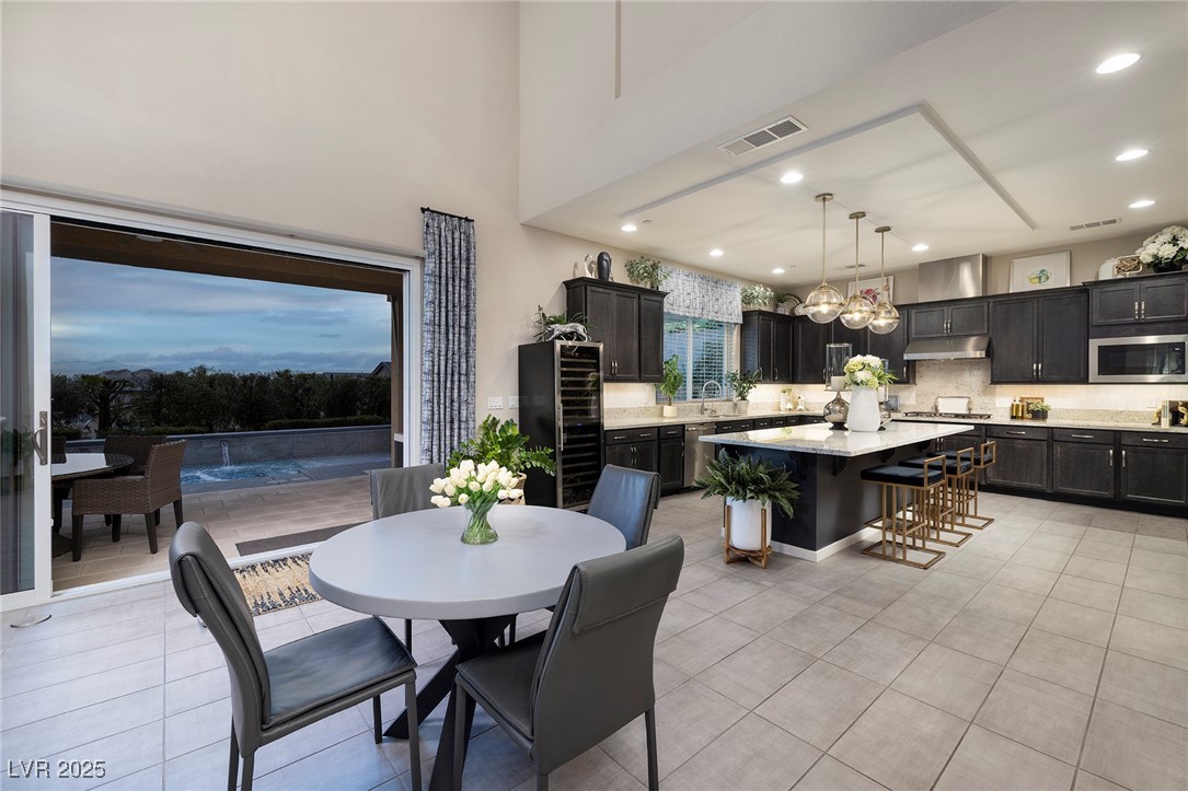 7 Hilltop Crest Street