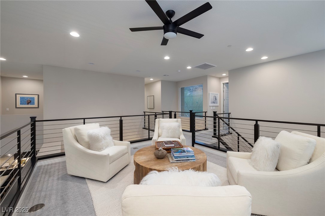 7 Hilltop Crest Street