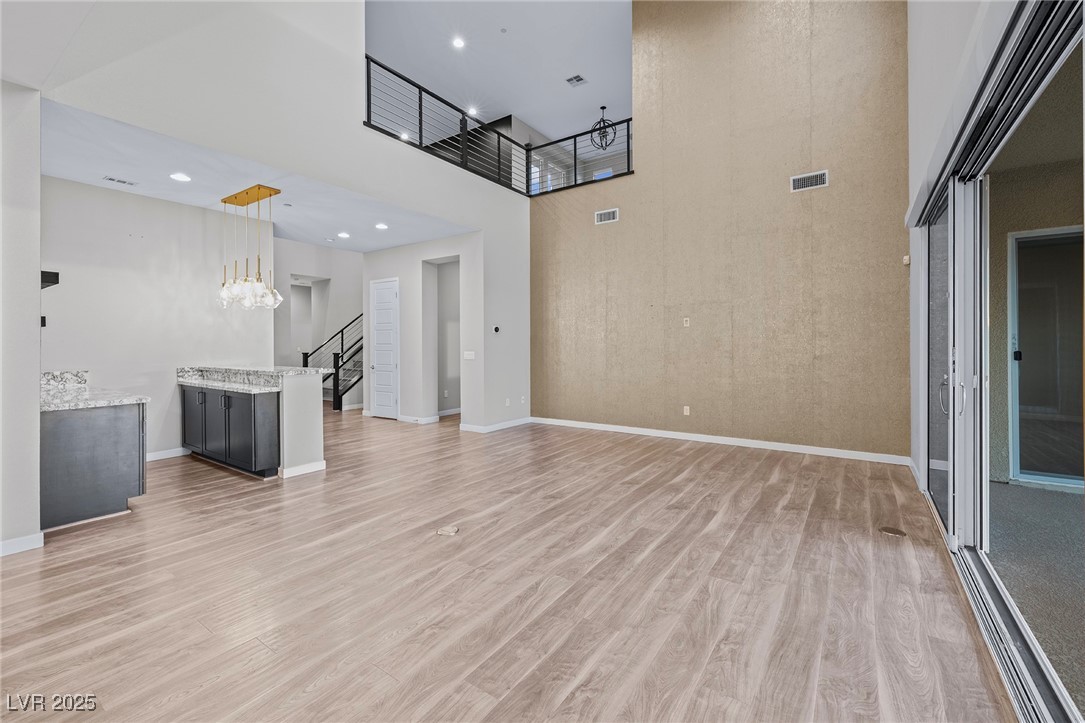 19 Hilltop Crest Street