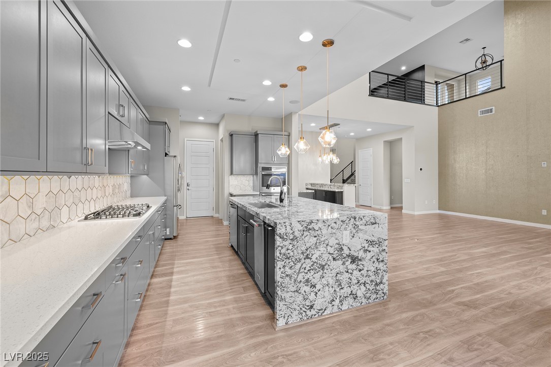 19 Hilltop Crest Street