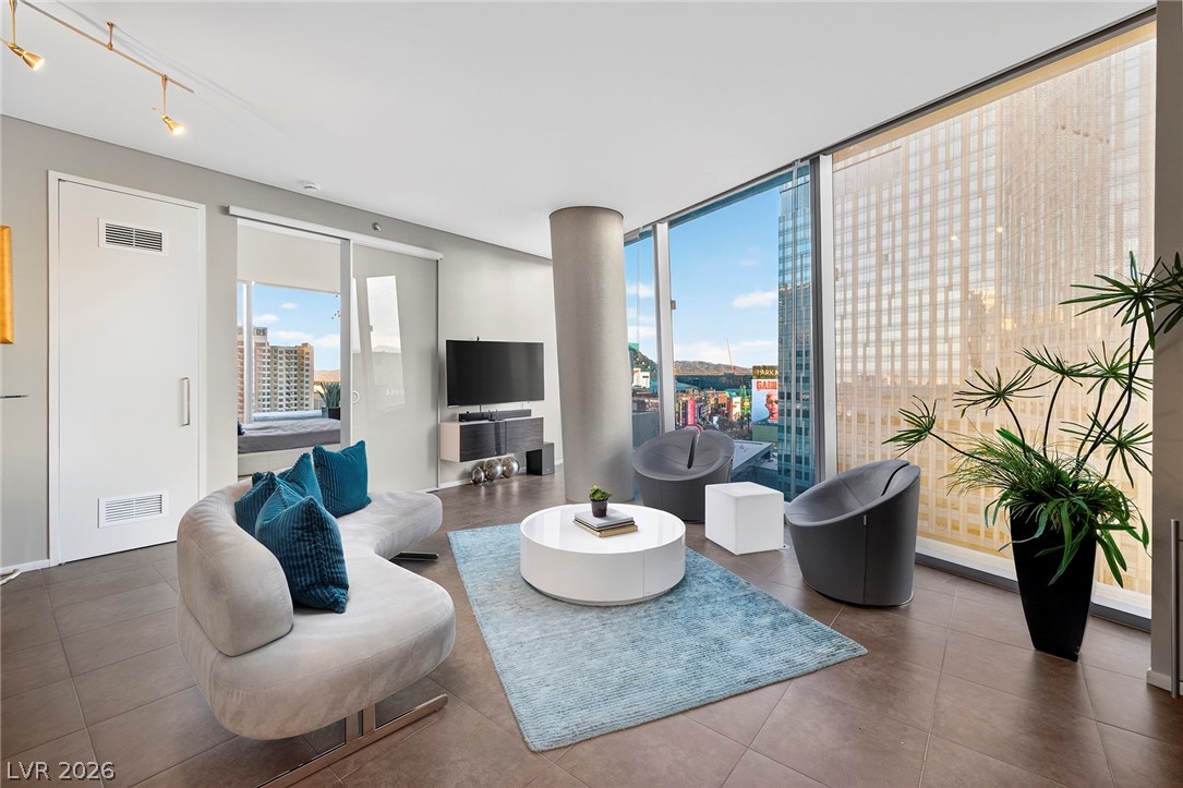 3722 South Las Vegas Boulevard 802