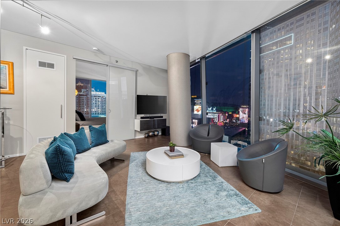 3722 South Las Vegas Boulevard 802