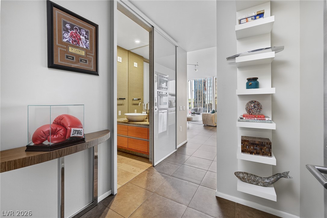 3722 South Las Vegas Boulevard 802