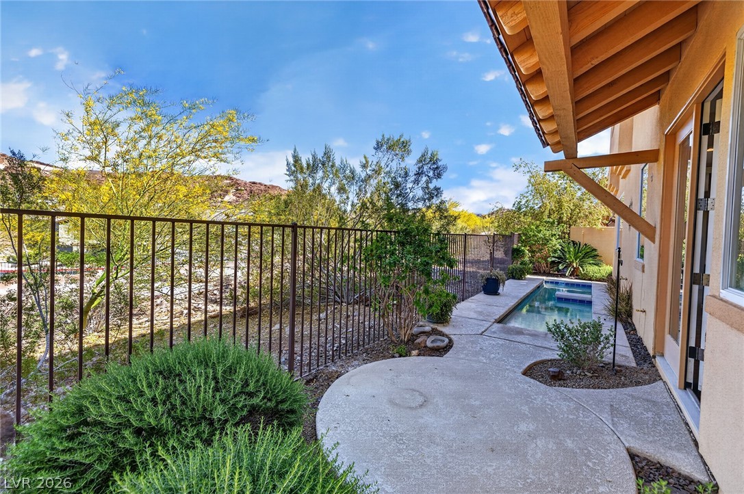 12 Verruca Court