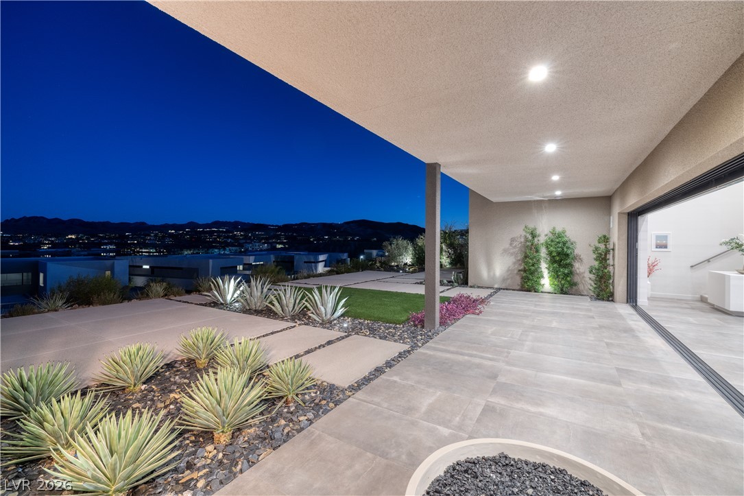 25 Falling Ridge Lane