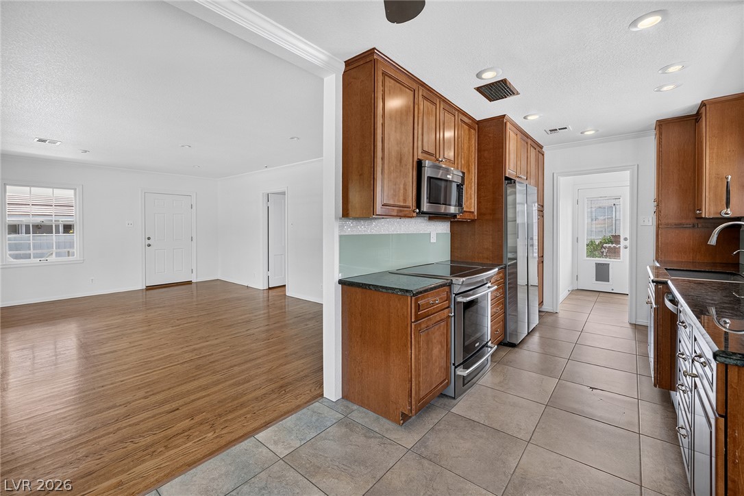 528 Cherry Street