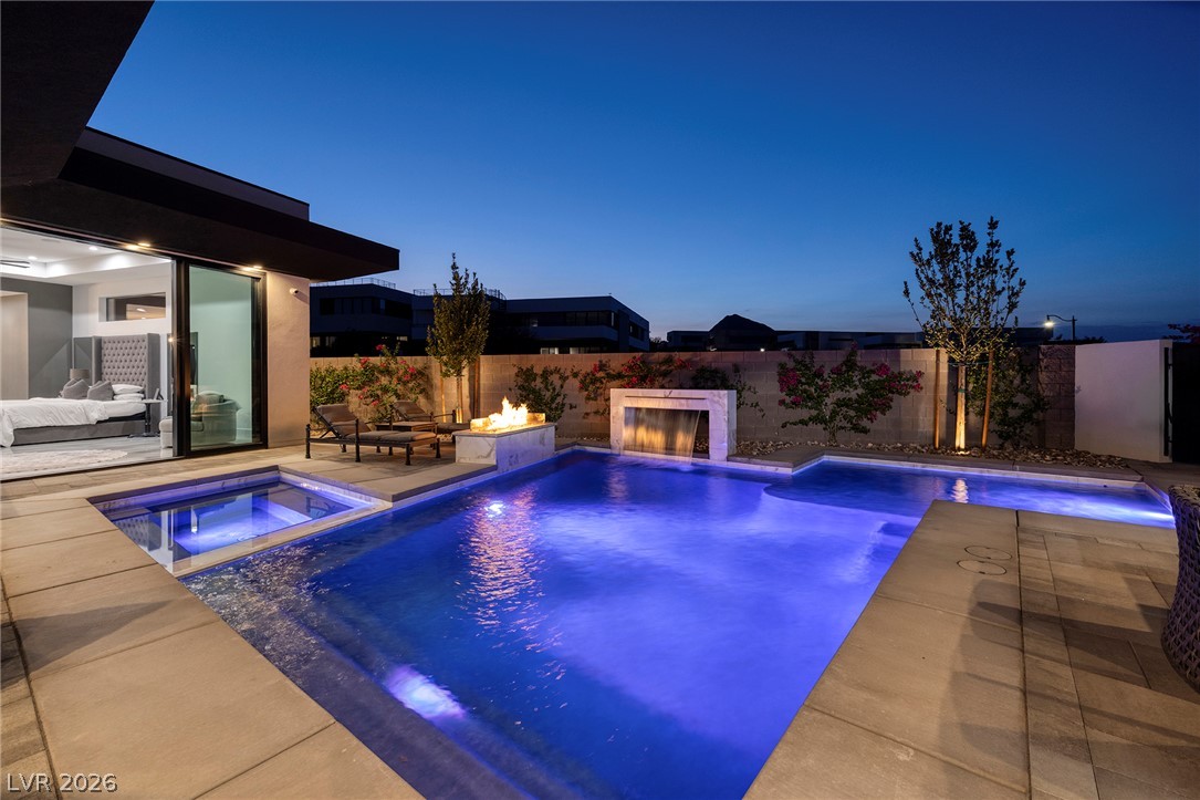 13 Rainbow Point Place