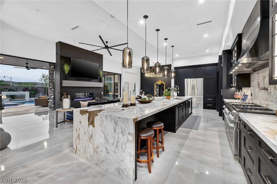 13 Rainbow Point Place