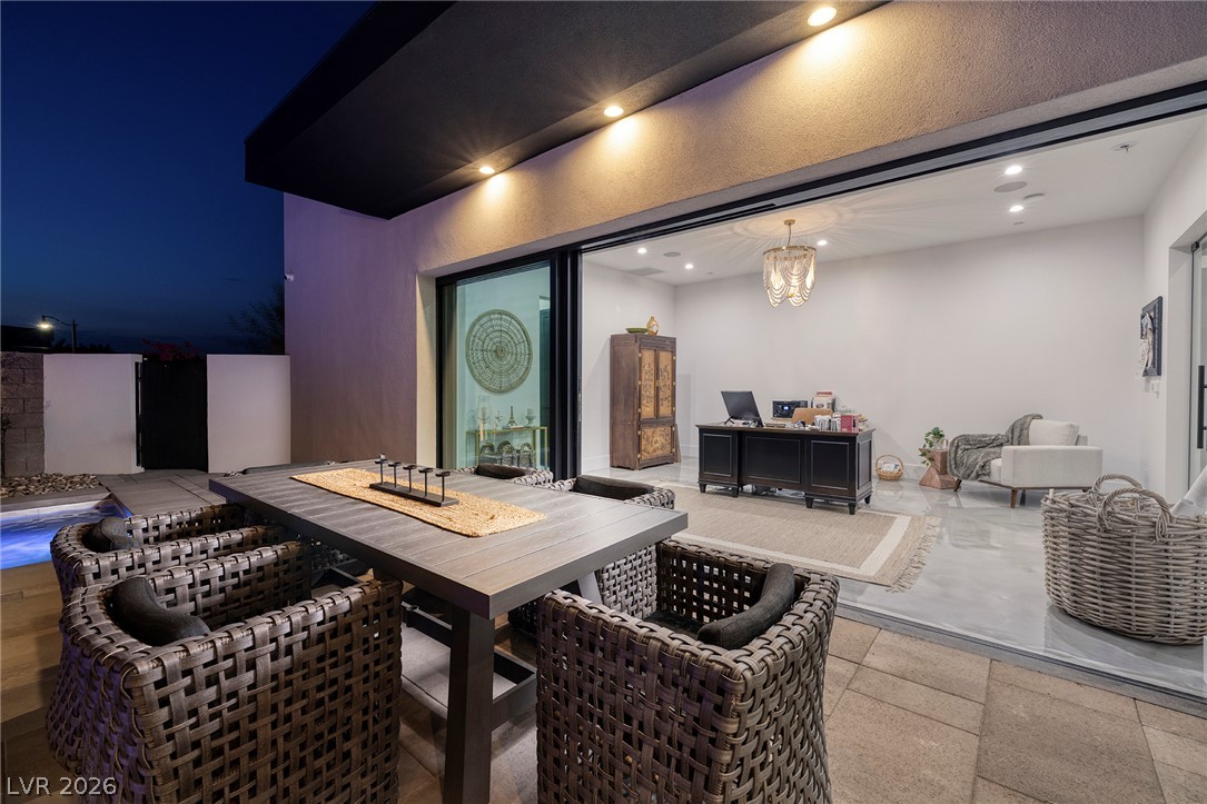 13 Rainbow Point Place