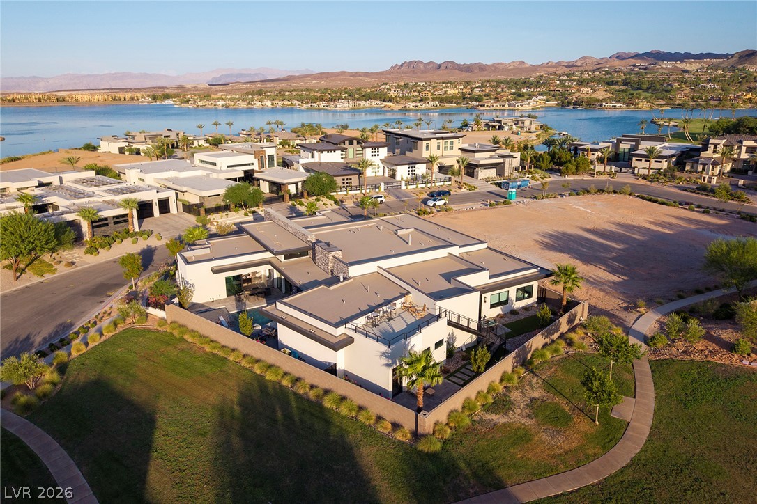 13 Rainbow Point Place