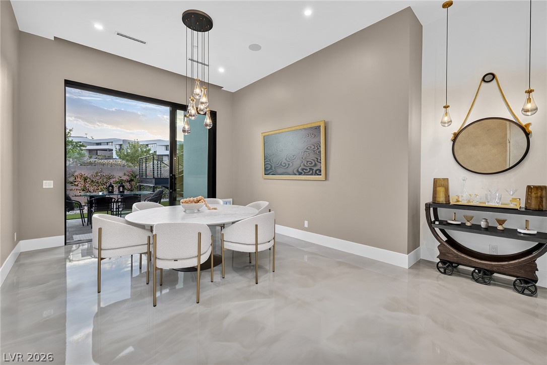 13 Rainbow Point Place