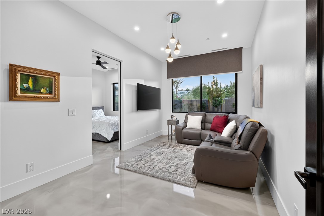 13 Rainbow Point Place