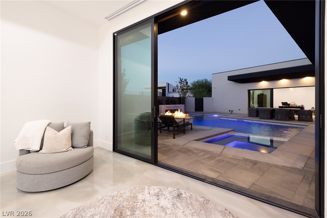 13 Rainbow Point Place