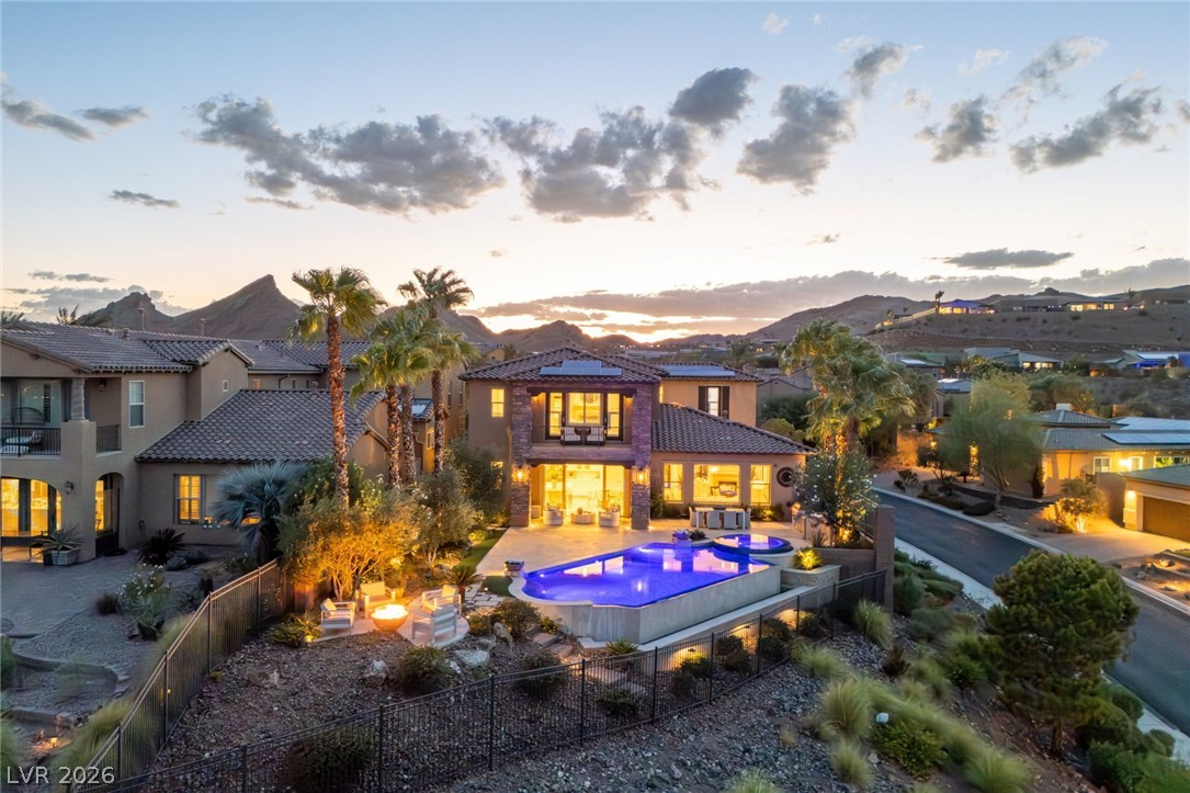 12 Menaggio Court