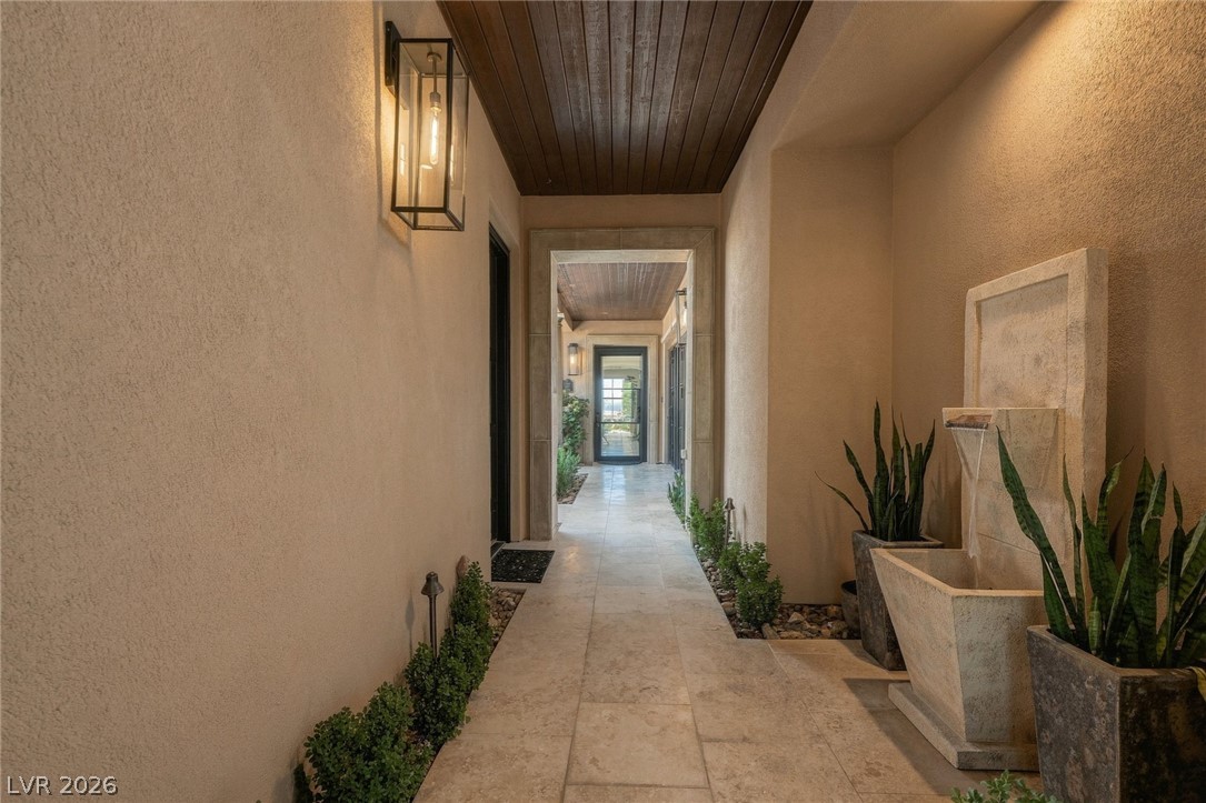 12 Menaggio Court