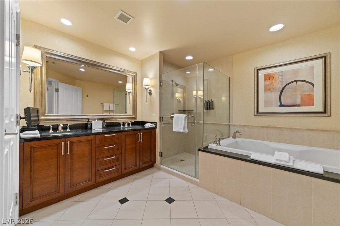145 East HARMON Avenue 1806