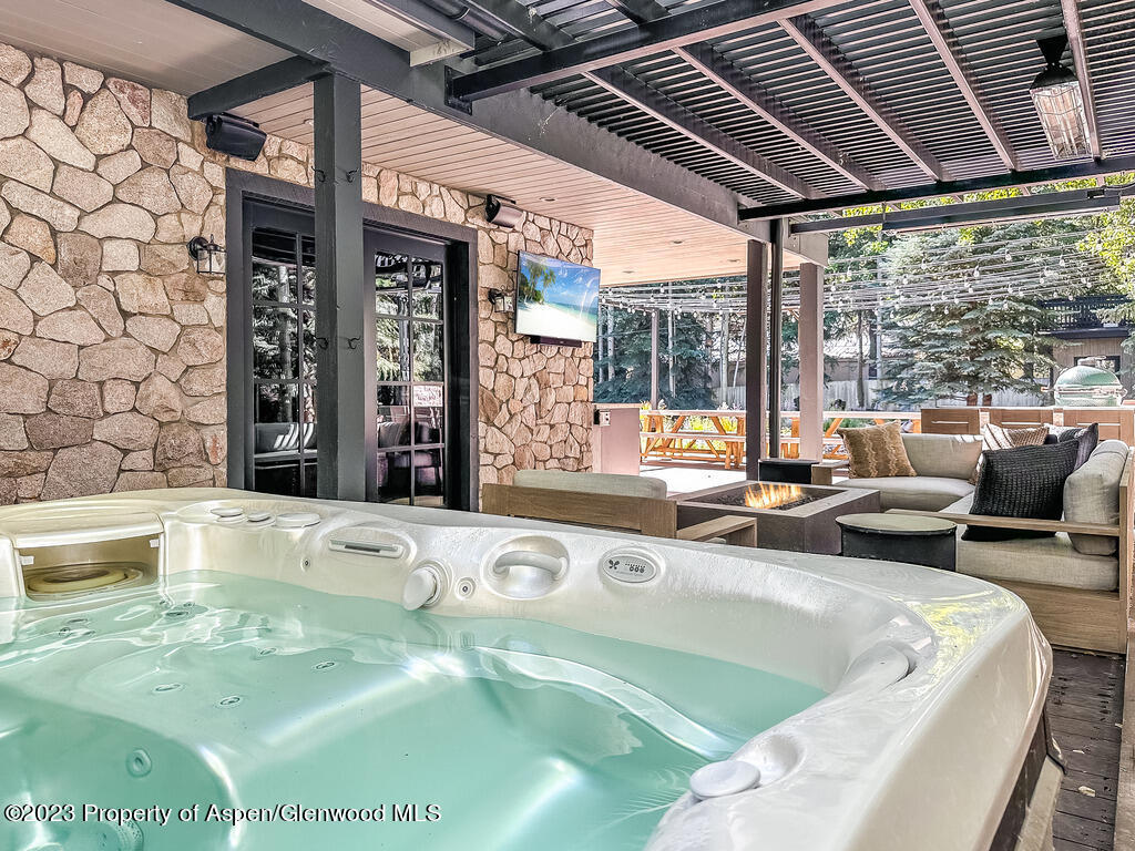 1465 Red Butte Drive