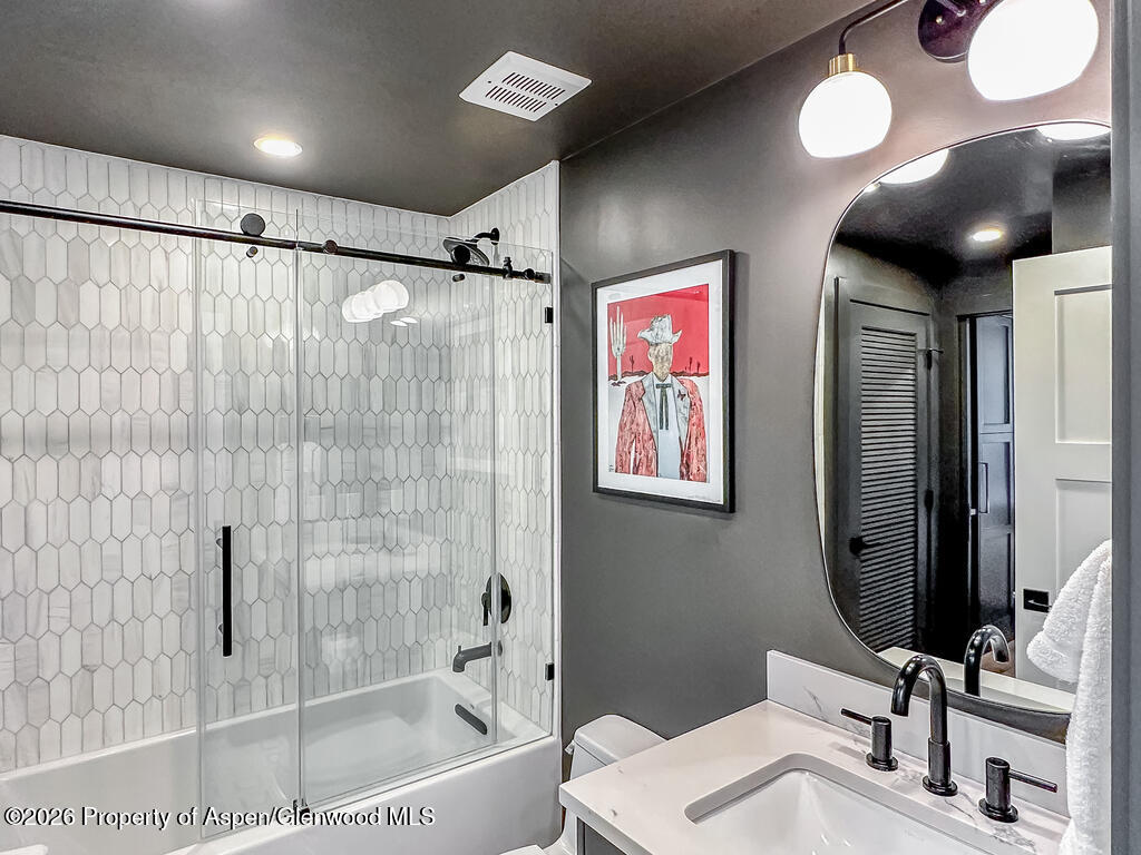 803 E Durant Avenue 8