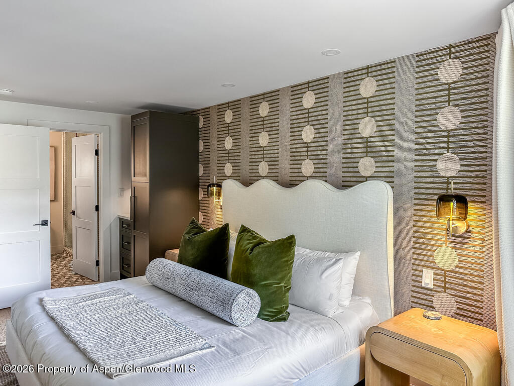 803 E Durant Avenue 8