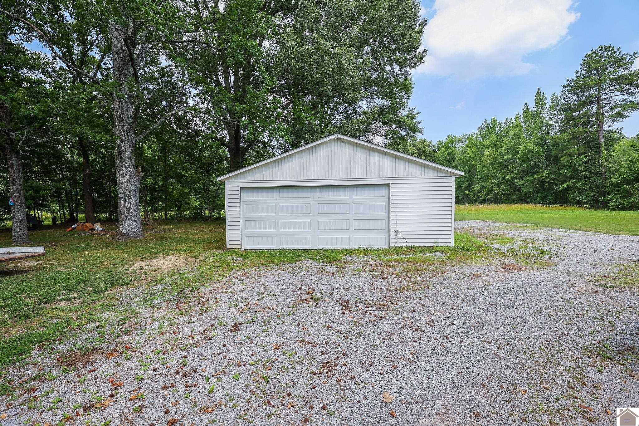 950 Oaks Rd