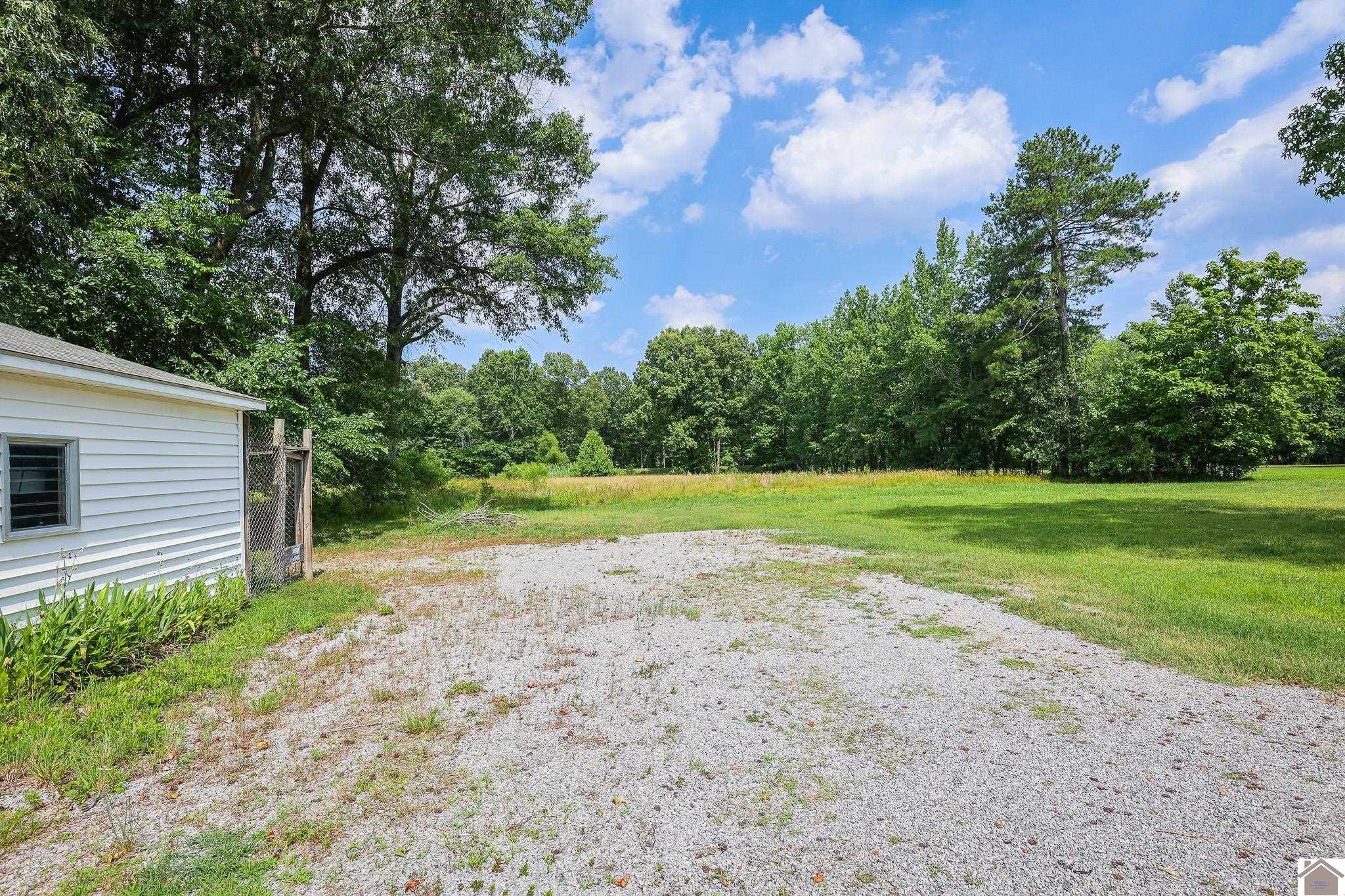 950 Oaks Rd